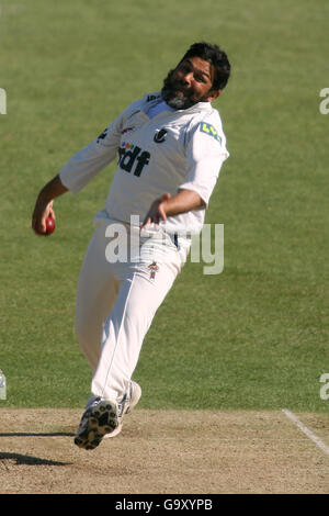 Cricket - Liverpool Victoria County Championship - Divisione uno - Kent v Sussex - Canterbury. Mushtaq Ahmed, Sussex Foto Stock