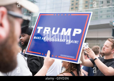 Sarah Palin e Donald Trump parlare al Western conservatore del vertice di Denver, Colorado. Foto Stock