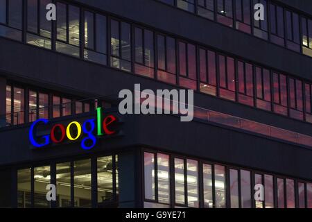 Toronto, Ontario, Canada. 29 Luglio, 2015. Google Canada ufficio nel centro di Toronto, Ont. giovedì lug. 30, 2015. Google è ora di proprietà di un ombrello azienda denominata alfabeto. © Lars Hagberg/ZUMA filo/Alamy Live News Foto Stock