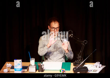 Edinburgh, Regno Unito. Il 1 luglio 2016. Edinburgh International Magic Festival eseguito da 1-8 luglio. Edimburgo. Foto di Patrick Lehnen. Pak@ Mera/Alamy Live News Foto Stock