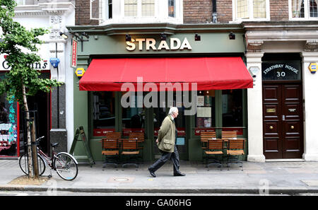 Vista generale di un ristorante strada su Marylebone High Street, centro di Londra. Foto Stock