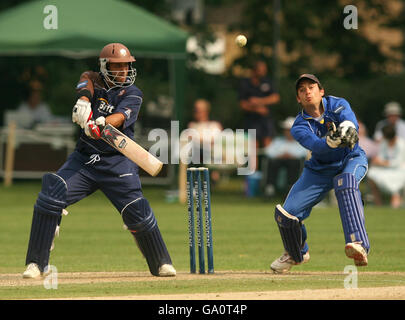 Cricket - Friends Provident Trophy Sud Group - Surrey tappi marrone v Essex Eagles - Whitgift School Foto Stock