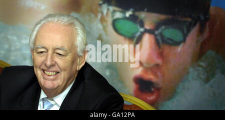 John Tierney del Commonwealth Games Federation Evaluation Committee in una conferenza stampa tenuta dal Committee di cinque persone all'Hilton Hotel di Glasgow. Foto Stock