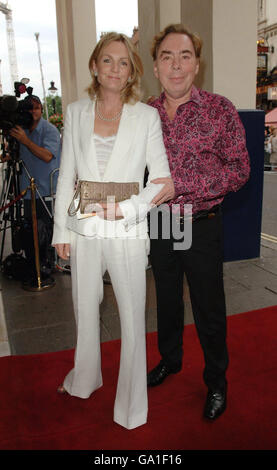 Lord Andrew Lloyd Webber e sua moglie Madeliene arrivano per la notte di apertura del musical Lord of the Rings al Theatre Royal di Drury Lane, nel centro di Londra. Foto Stock