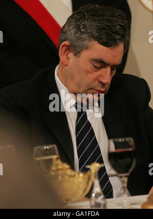 Chancellor Gordon Brown alla cena annuale per banchieri e mercanti, Mansion House, Londra. Foto Stock