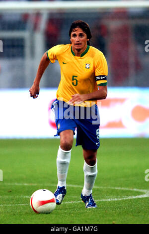 Calcio - International friendly - Turchia v Brasile - Signal Iduna Park. Edmilson, Brasile Foto Stock