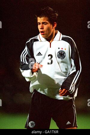 Calcio - Walkers Under-16 Torneo Internazionale - Spagna / Germania. Maik Schutzbach, Germania Foto Stock