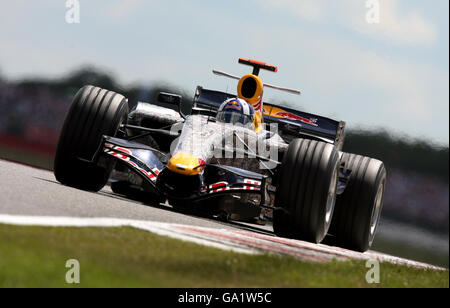 Formula uno Motor Racing - Gran Premio di Gran Bretagna - gara - Silverstone. David Coulthard nella Red Bull Racing RB3 durante il Gran Premio di Gran Bretagna a Silverstone, nel Northamptonshire. Foto Stock