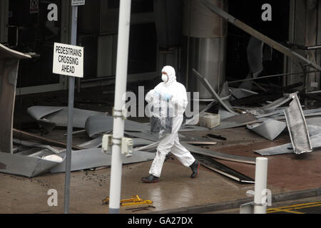 Fallito attentato all'automobile intrappolata a Glasgow Airport Foto Stock