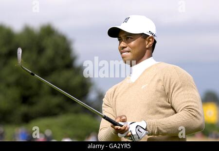 Tiger Woods, USA, in azione durante l'Open Championship al Carnoustie Golf Links nella Scozia orientale. , NESSUN UTILIZZO DEL TELEFONO CELLULARE Foto Stock