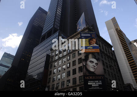 Stock di New York. Un cartellone che mostra che Morrissey suonerà presso i Madison Square Gardens di New York il 30 giugno. Foto Stock