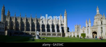 Cappella, Gatehouse e corte anteriore, King's College di Cambridge University, Cambridgeshire, Inghilterra, Regno Unito, GB, Europa Foto Stock