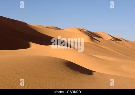 Le dune di sabbia, Erg Awbari, il deserto del Sahara, Fezzan, Libia, Nord Africa Foto Stock