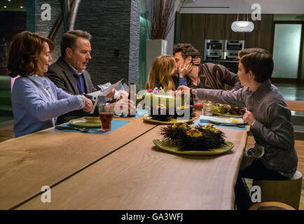 Il motivo per cui Lui? È una imminente American commedia romantica film diretto e scritto da John Hamburg. La star di film James Franco, Bryan Cranston, Zoey Deutch, Megan Mullally, Griffin Gluck e Keegan-Michael chiave. Questa fotografia è per il solo uso editoriale ed è il copyright del film company e/o il fotografo assegnato dal film o società di produzione e può essere riprodotto solo da pubblicazioni in congiunzione con la promozione del film di cui sopra. Un credito per il film company è richiesto. Il fotografo deve anche essere accreditato quando noto. Foto Stock