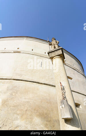 Pöggstall Canon Rondell accanto al castello con colonna gogna Austria Niederösterreich, Bassa Austria Waldviertel Foto Stock