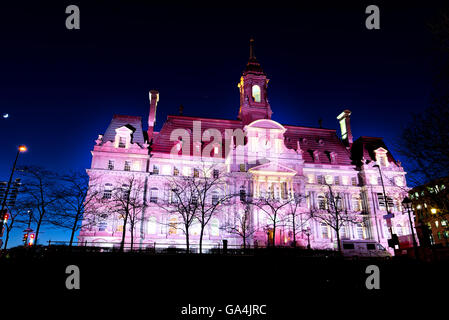 Montreal Hotel de Ville (municipio) di notte, Montreal, Quebec, Canada Foto Stock