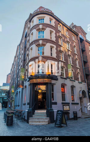 Smokehouse Bistro e pulsante di Pierre Street Liverpool England Regno Unito Foto Stock