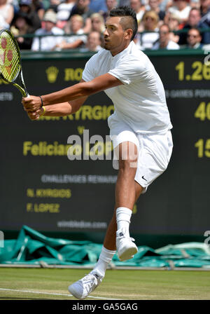 Londra, Regno Unito. 3 Luglio, 2016. AELTC i campionati di tennis a Wimbledon Londra UK Nick Kyrgios AUS nel 2° round match Credito: Leo Mason/Alamy Live News Foto Stock