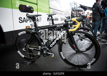 La Normandia, Francia. 03 Luglio, 2016. Tour de France Tappa 2 da Saint-Lo a Cherbourg en-Cotentin. Mark Cavendish personalizzati Cervelo bike. Credito: Azione Sport Plus/Alamy Live News Foto Stock