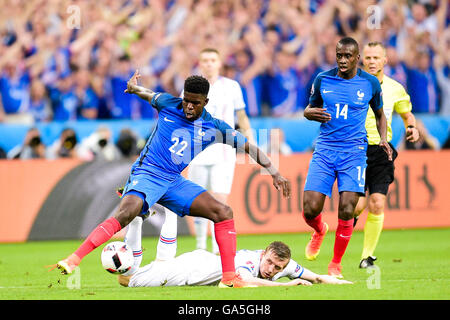 St Denis, Parigi, Francia. 03 Luglio, 2016. UEFA EURO 2016 trimestre partita finale tra la Francia e l'Islanda allo Stade de France in Saint-Denis, Francia, 03 luglio 2016. Samuel Umtiti (Francia) Credito: Azione Sport Plus/Alamy Live News Foto Stock