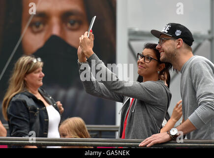 Karlovy Vary, Repubblica Ceca. 03 Luglio, 2016. Atmosfera durante la cinquantunesima Karlovy Vary Film Festival Internazionale di Karlovy Vary, Repubblica Ceca, 3 luglio 2016. © Slavomir Kubes/CTK foto/Alamy Live News Foto Stock