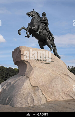 Statua equestre di Pietro il Grande e la Piazza del Senato (ex Decembrists' Square, San Pietroburgo, Russia. Foto Stock