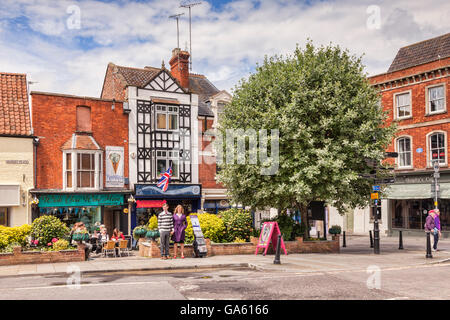 I Testimoni di Geova in luogo di mercato, Glastonbury, Somerset, Inghilterra, Regno Unito Foto Stock