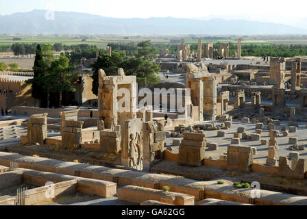 Le antiche rovine della capitale persiana Persepolis vicino a Shiraz Iran. Foto Stock
