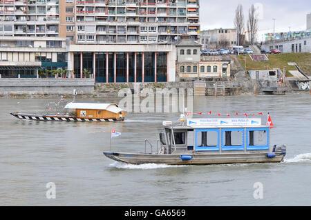 Basilea, il fiume Reno in taxi con il traghetto, Ueli Foto Stock