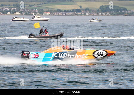 L'esperienza Kissimmee Team durante la cerimonia inaugurale Scottish Grand Prix del mare, tenutasi a Greenock sul Firth of Clyde. Foto Stock