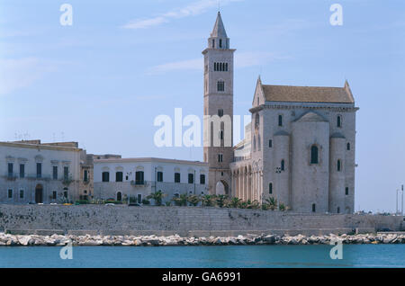 Cattedrale di San Nicola Pellegrino, Trani, Puglia, Puglia, Italia, Europa Foto Stock