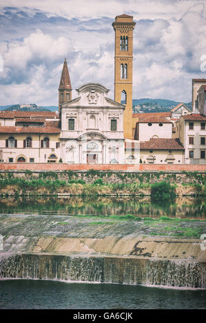 Il fiume Arno a Firenze, Italia. Foto Stock