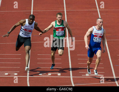 Birmingham, 25 giugno 2016, Sam Osewa (L)  Andrew Robertson (M)   Richard Kilty (R) concorrenti negli uomini della 100m durante il giorno due o Foto Stock