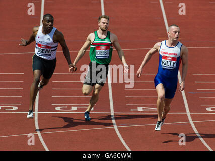 Birmingham, 25 giugno 2016, Sam Osewa (L)  Andrew Robertson (M)   Richard Kilty (R) concorrenti negli uomini della 100m durante il giorno due o Foto Stock