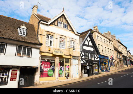 Negozi lungo St Mary's Hill Stamford Lincolnshire UK Foto Stock