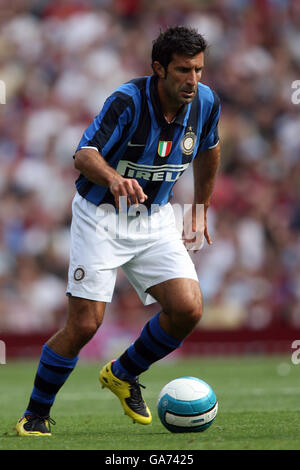 Calcio - Aston Villa v Inter Milan - Villa Park. Luis Figo di Inter Milan Foto Stock