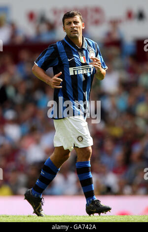 Calcio - Aston Villa v Inter Milan - Villa Park. Walter Samuel di Inter Milan Foto Stock