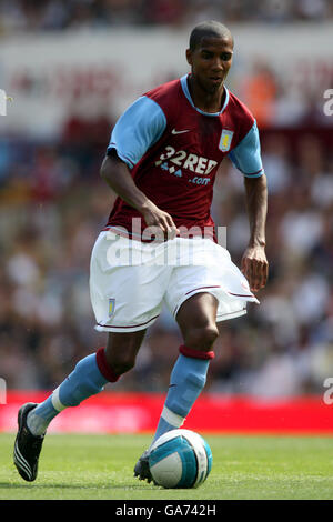 Calcio - Aston Villa v Inter Milan - Villa Park. Ashley Young di Aston Villa Foto Stock