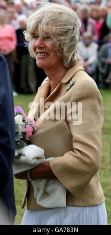 Carlo e Camilla visita flower show Foto Stock