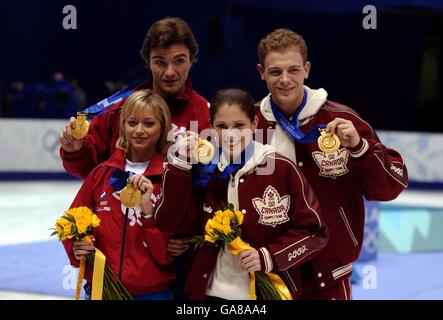 Olimpiadi invernali - Salt Lake City 2002 - Pattinaggio Artistico - Coppie di Pattinaggio - Gold Medal Ceremony Foto Stock