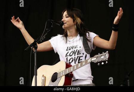 V Festival 2007. KT Tunstall si esibisce sulla V Stage al V Festival presso l'Hylands Park di Chelmsford, Essex. Foto Stock