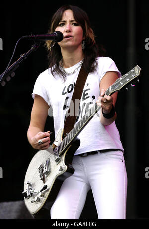 KT Tunstall si esibisce sul V Stage al V Festival all'Hylands Park di Chelmsford, Essex. Foto Stock