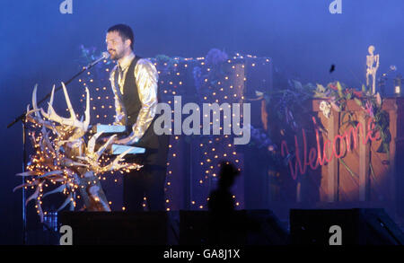 The Killers al V Festival di Hylands Park a Chelmsford, Essex. Foto Stock