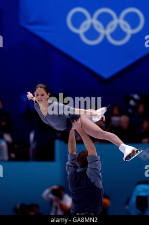 Jamie sale e il partner David Pelletier sulla loro strada Una medaglia d'Argento nel pattinaggio di figura delle coppie Foto Stock