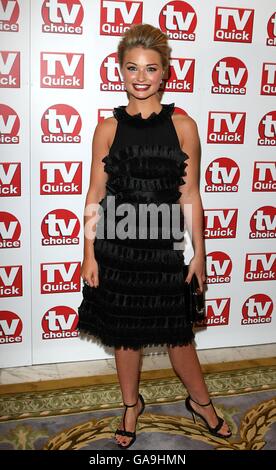 Emma Rigby arriva per i premi TV Quick e TV Choice al Dorchester, Londra. Foto Stock