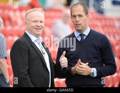 Cork, Irlanda. 04 Ago, 2016. UEFA Europa League calcio giro di qualifica. La città di Cork versus Racing Genk. Alex McLeish, ex capo allenatore di Genk al gioco. © Azione Sport Plus/Alamy Live News Foto Stock