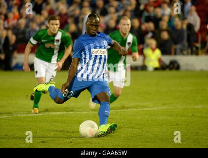 Cork, Irlanda. 04 Ago, 2016. UEFA Europa League calcio giro di qualifica. La città di Cork versus Racing Genk. Neeskens Kebano avanti di KRC Genk manca un calcio di rigore © Azione Sport Plus/Alamy Live News Foto Stock