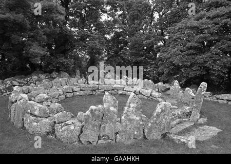 Capanna di pietra nel IV secolo d.c. villaggio celtico di Din Lligwy, Anglesey Foto Stock