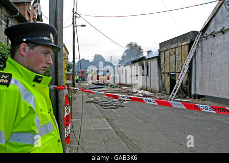 I servizi di emergenza frequentano la scena di un incendio a Bray, Co Wicklow sono stati due vigili del fuoco perso la vita oggi. Foto Stock