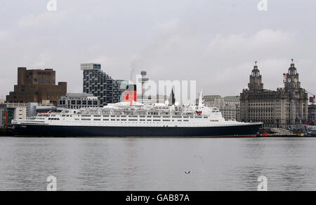 QE2 festeggia il quarantesimo compleanno Foto Stock